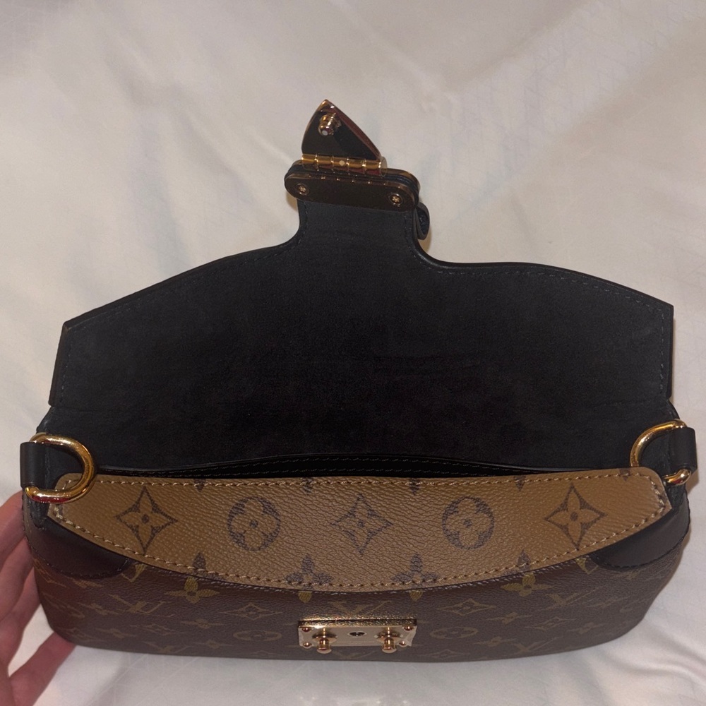 Louis Vuitton LV Twinny - Picture 6 of 13